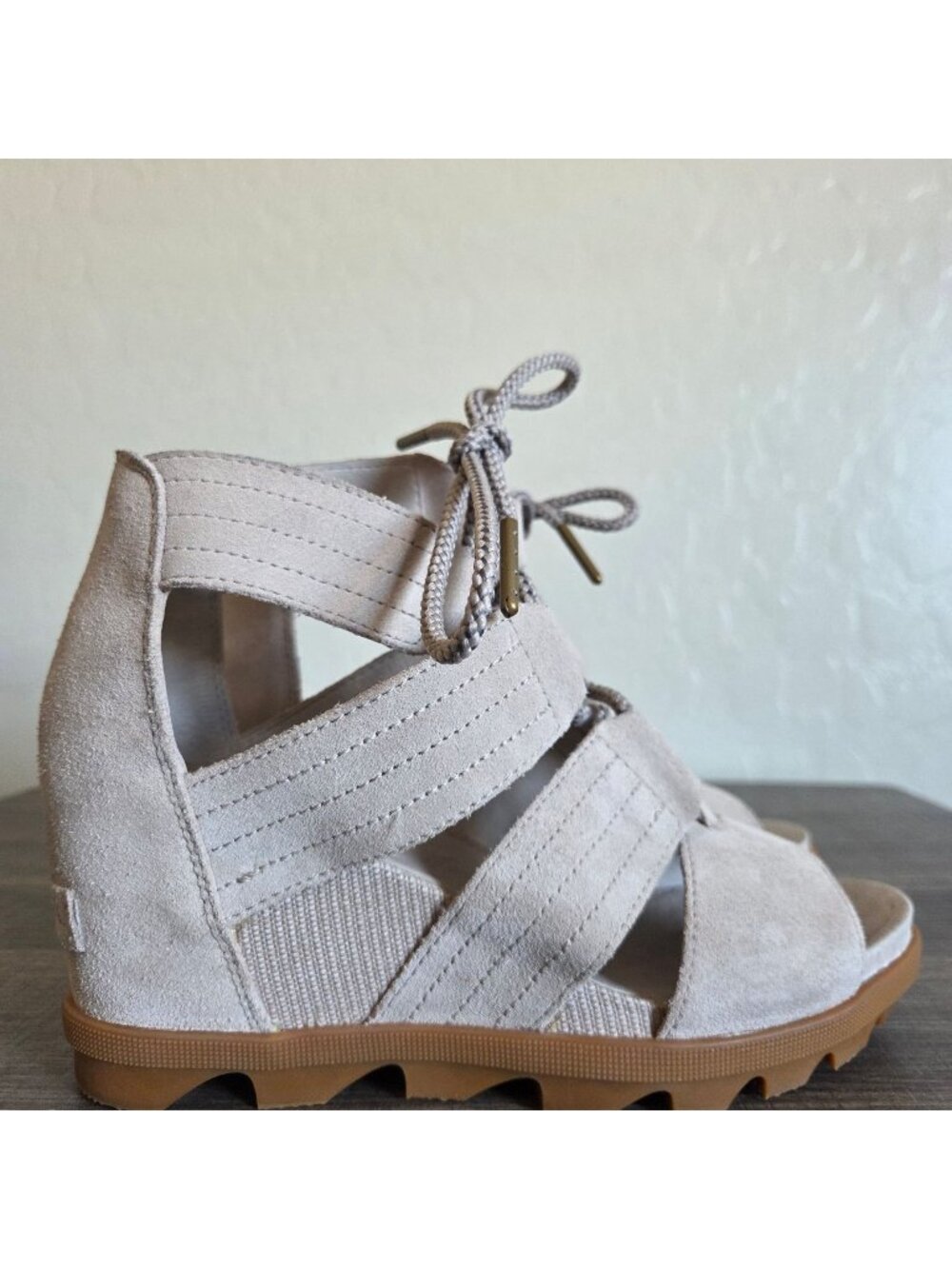 Sorel Joanie II Lace Wedge Sandals Light Grey Suede Women's 7 Strappy Gladiator